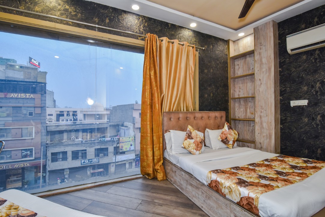 Luxury stay near golden temple