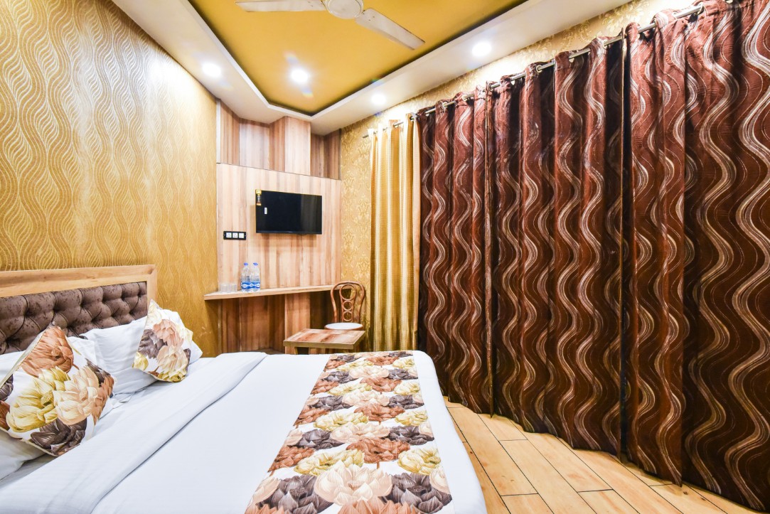 Luxury stay near golden temple