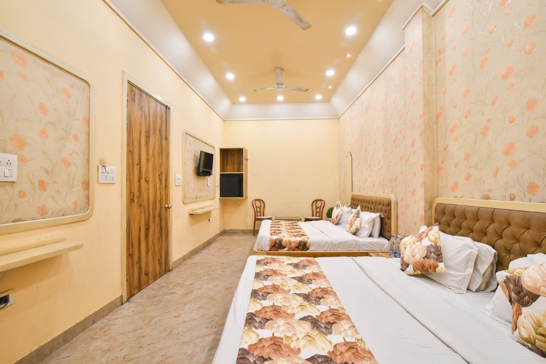 Luxury stay near golden temple